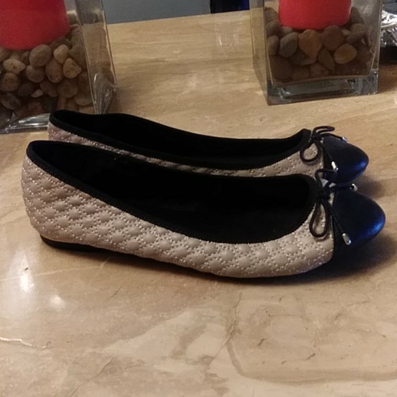 Flats - Picture 2 of 2